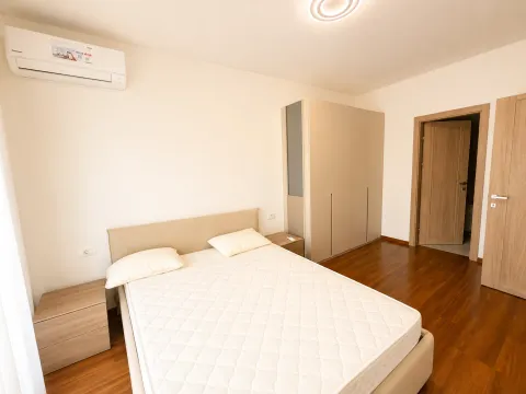 Izdavanje, četvorosoban stan, 113m², Master Kvart, Podgorica - image 7