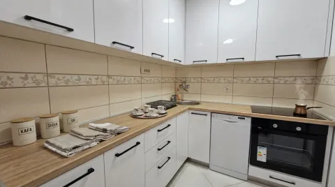 Prodaja, trosoban stan, 80m², Budva, Crna Gora - image 7