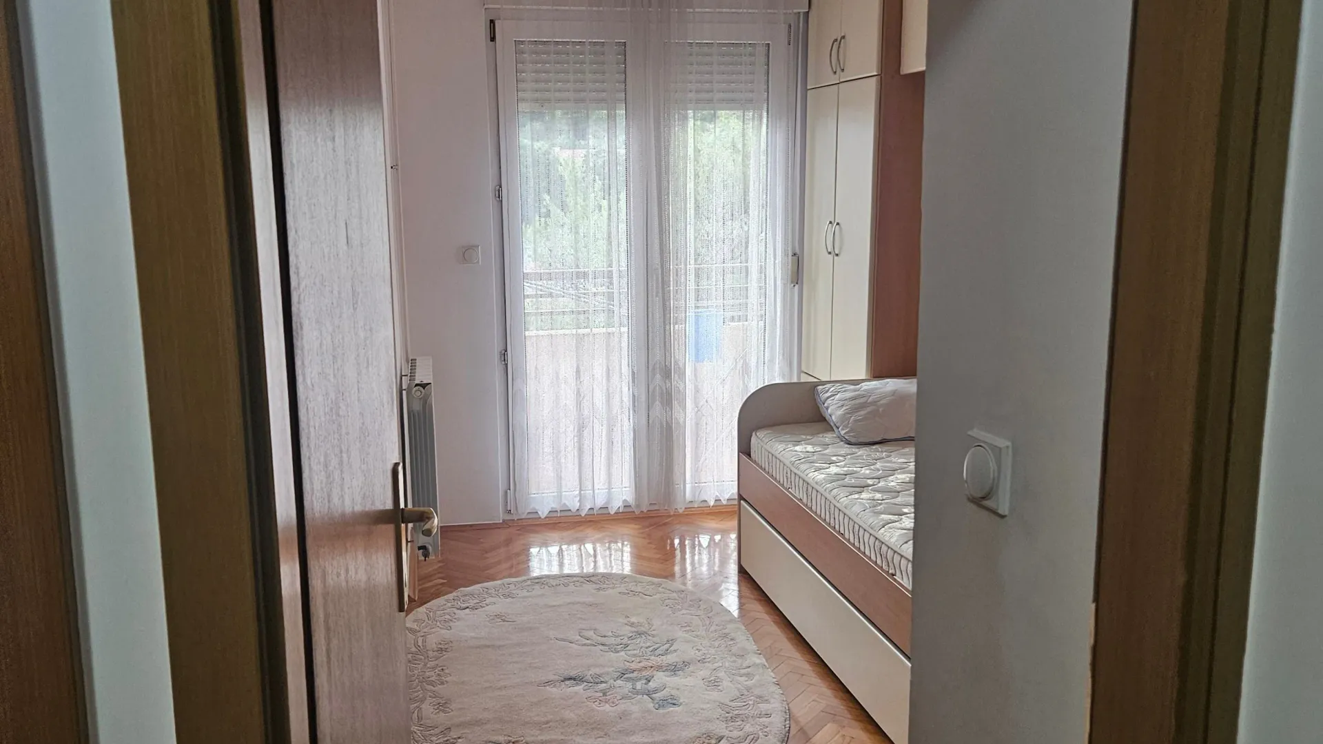 Izdavanje, dvosoban stan, 62m², City Kej, Podgorica
