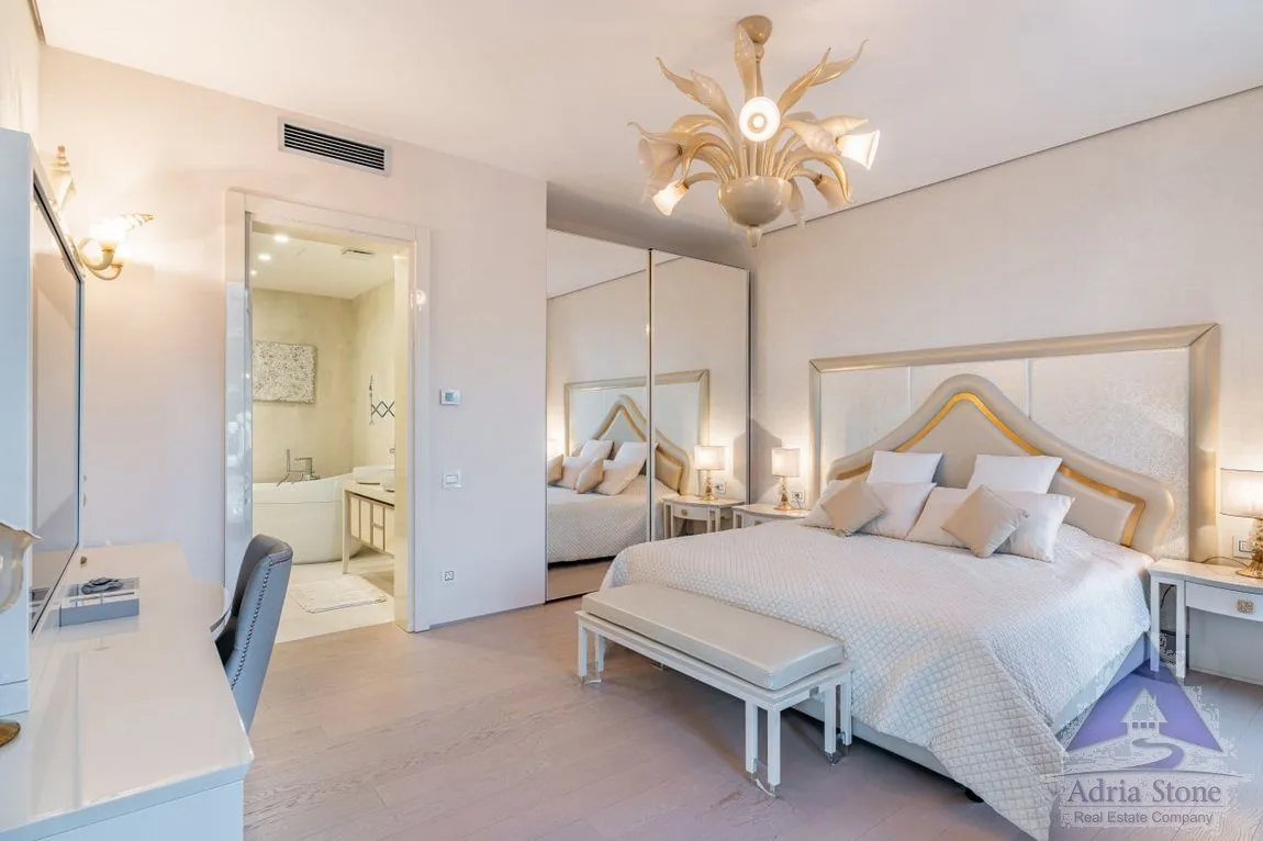Sale, house, 562m², Zavala, Budva