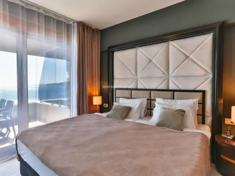 Rent, one bedroom apartment, 55m², Bečići, Budva - image 12