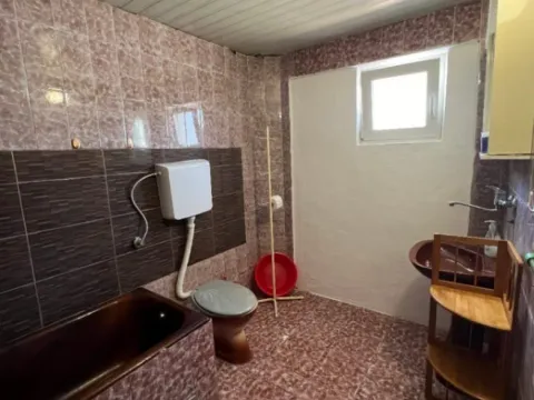 Rent, studio apartment, 35m², Šušanj, Bar - image 5
