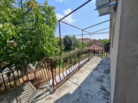 Izdavanje, dvosoban stan, 100m², Zlatica, Podgorica - image 3