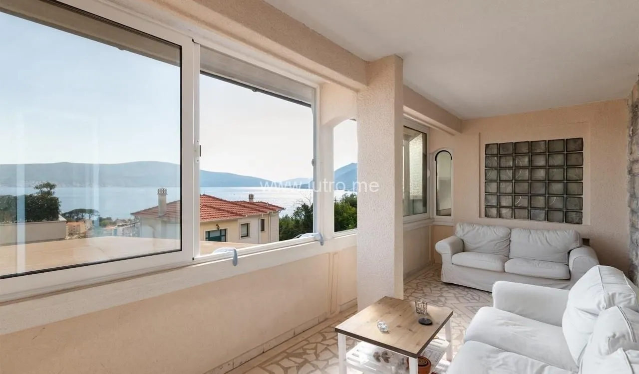 Prodaja, jednosoban stan, 62m², Donja Lastva, Tivat