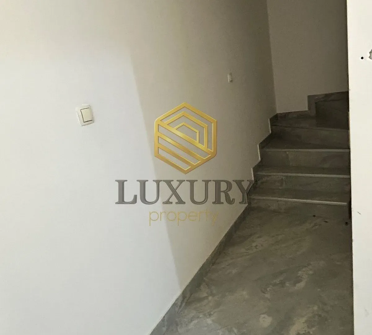 Rent, office space, 90m², Stari Aerodrom, Podgorica