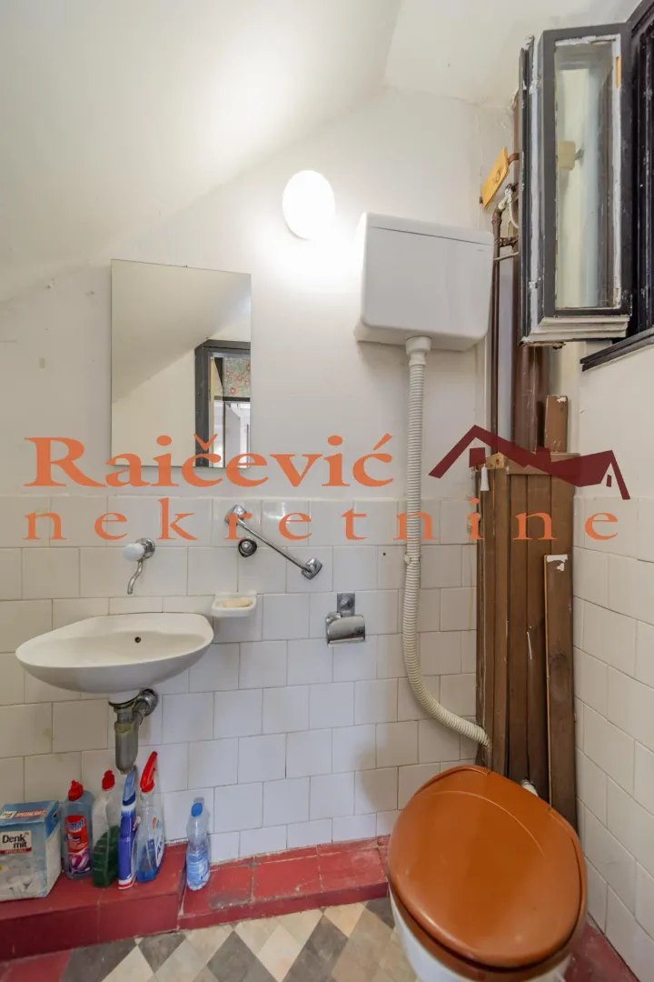 Prodaja, četvorosoban stan, 108m², Rakovica, Beograd