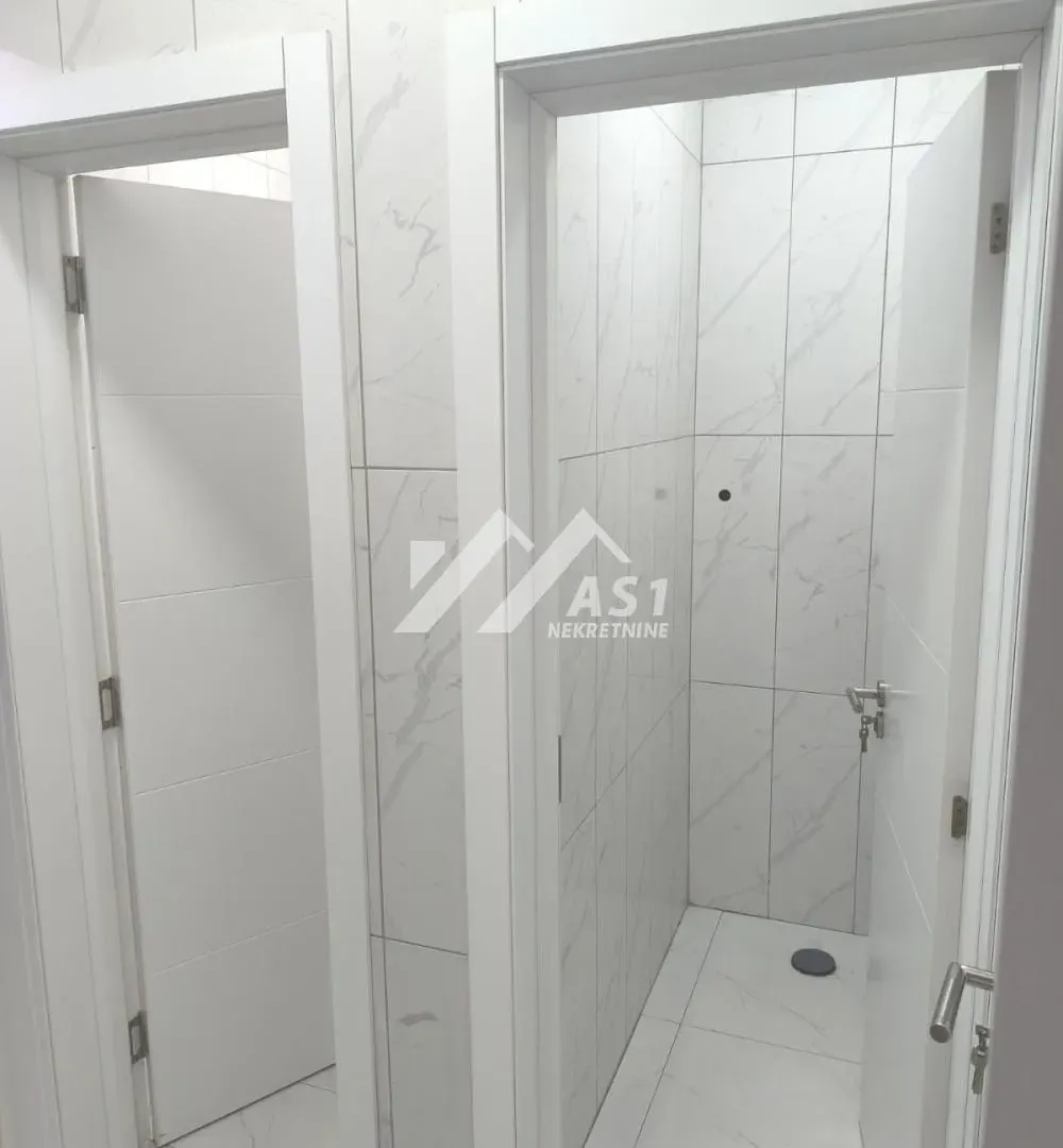 Rent, office space, 130m², Žabalj, Srbija