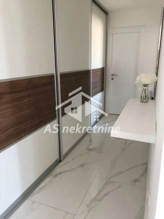 Izdavanje, dvosoban stan, 57m², Novi Beograd Blok 28, Novi Beograd Sve Podlokacije