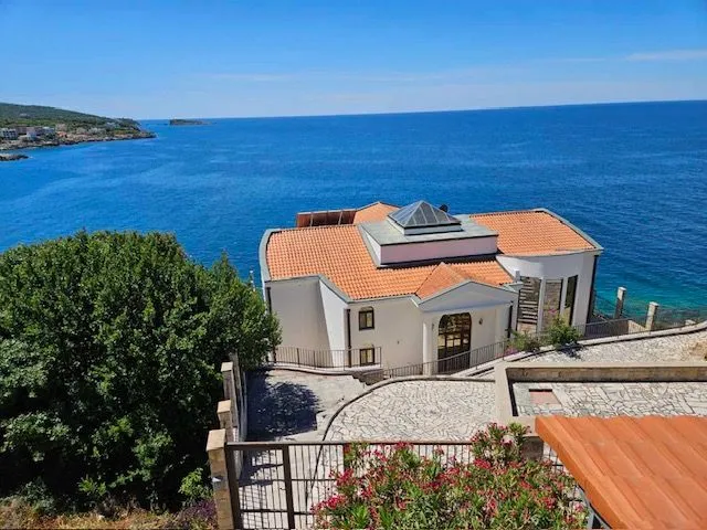 Izdavanje, kuća, 180m², Dobre Vode, Bar