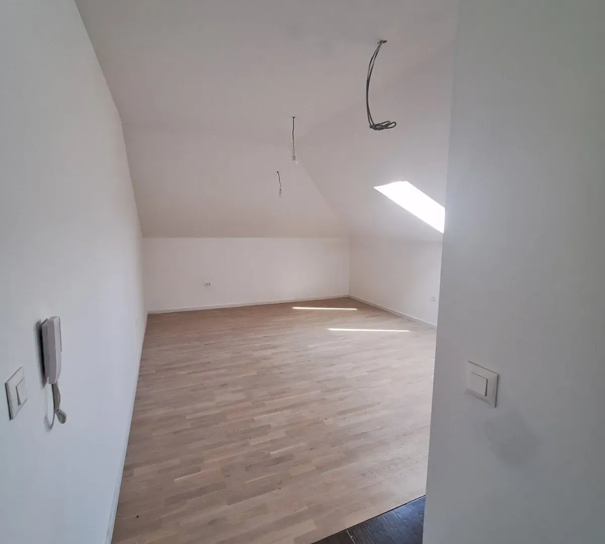 Prodaja, jednosoban stan, 52m², Tološi, Podgorica