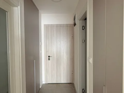 Rent, one bedroom apartment, 39m², Pobrežje, Podgorica - image 12
