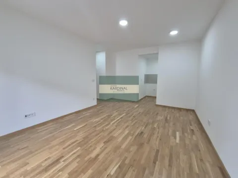 Izdavanje, dvosoban stan, 53m², Centar, Jagodina - image 1