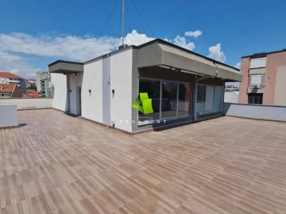 Rent, office space, 91m², Medijana, Niš