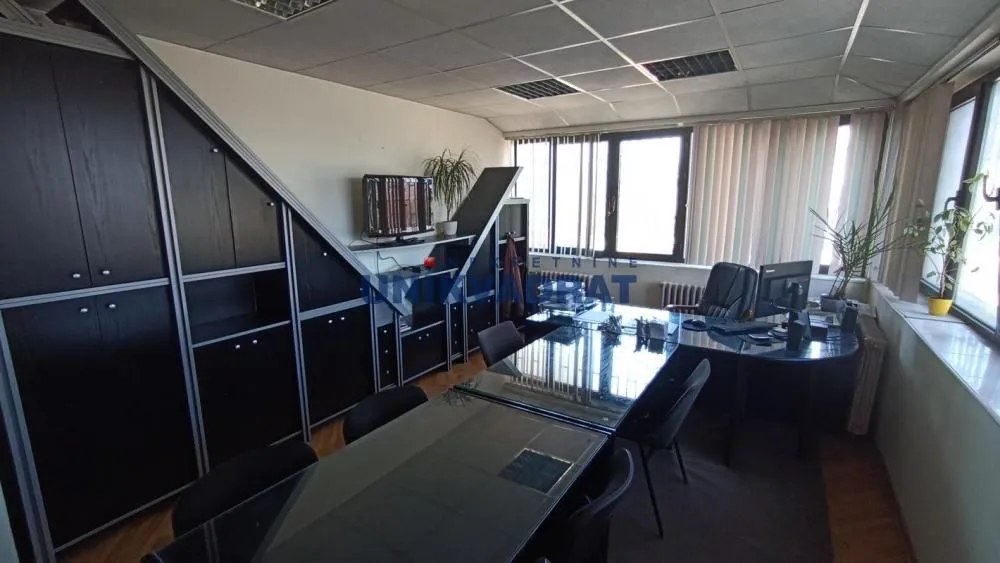 Izdavanje, poslovni prostor, 80m², Banovo Brdo, Beograd