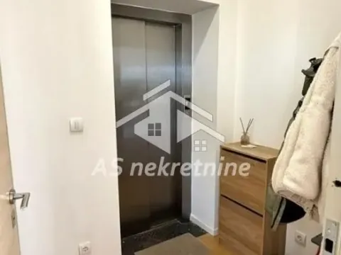 Izdavanje, trosoban stan, 160m², Višnjička Banja, Palilula Sve Podlokacije - image 17