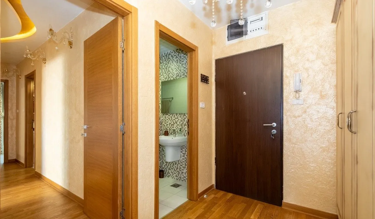 Rent, three bedroom apartment, 98m², City Kvart, Podgorica