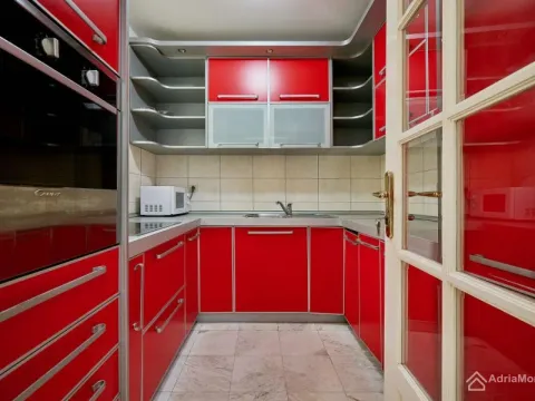 Sale, four bedroom apartment, 131m², Sveti Stefan, Budva - image 4