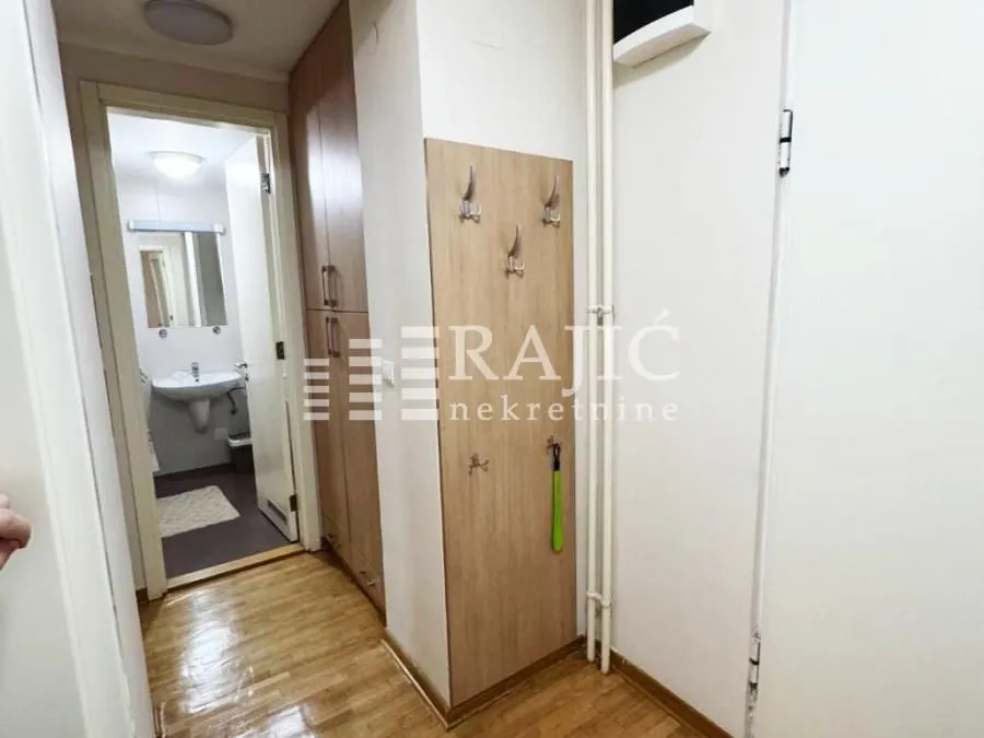 Rent, two bedroom apartment, 69m², Belvil, Beograd