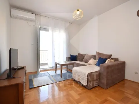 Izdavanje, jednosoban stan, 43m², Tuški Put, Podgorica