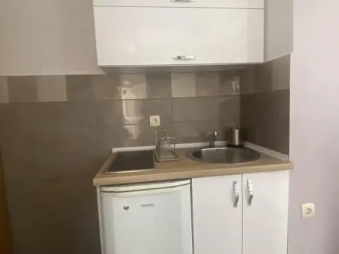 Izdavanje, garsonjera, 30m², Šušanj, Bar - image 5