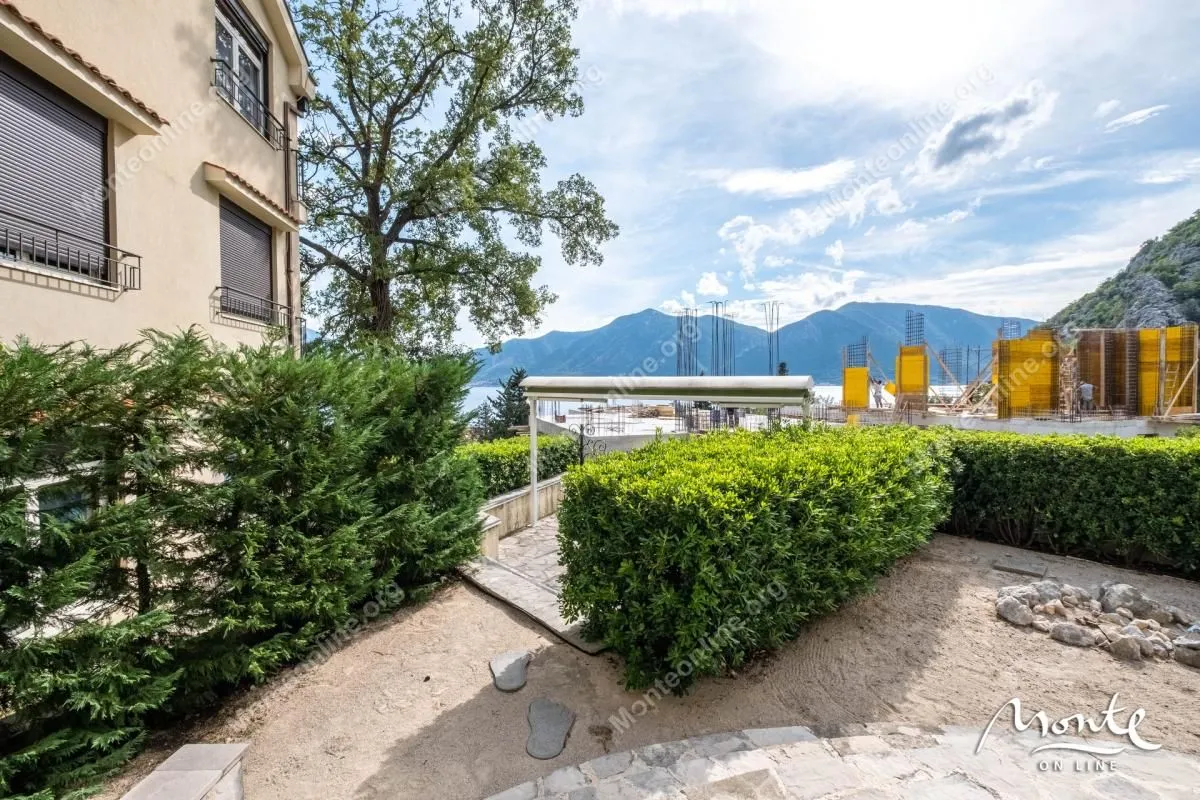 Sale, three bedroom apartment, 101m², Orahovac, Kotor