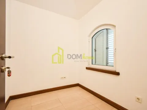 Sale, house, 230m², Mareza, Podgorica - image 24
