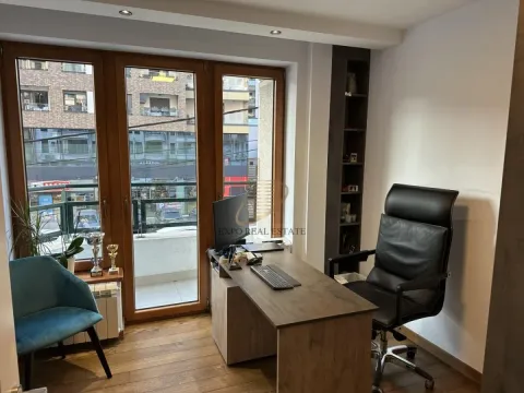 Prodaja, četvorosoban stan, 115m², Južni Bulevar, Vračar Sve Podlokacije - image 13