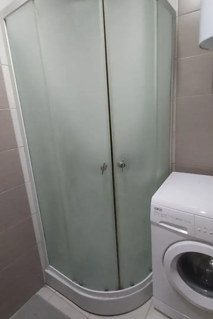 Izdavanje, jednosoban stan, 40m², Central Point, Podgorica