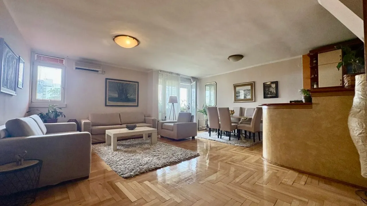 Sale, three bedroom apartment, 101m², Blok 5, Podgorica