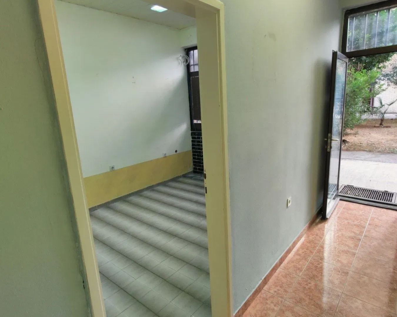 Sale, office space, 36m², Lepa Kata, Podgorica