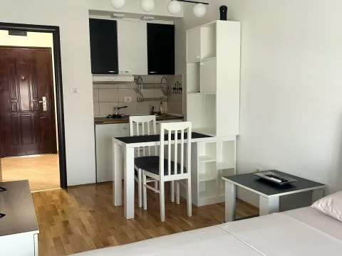 Daily-rent, apartment, 22m², City Kvart, Podgorica - image 12