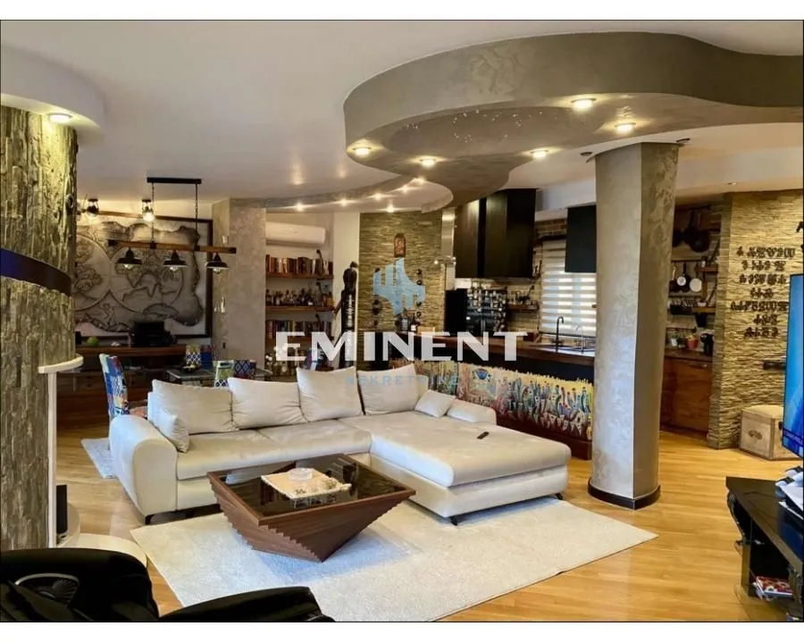 Izdavanje, trosoban stan, 165m², Vračar Hram, Vračar Sve Podlokacije