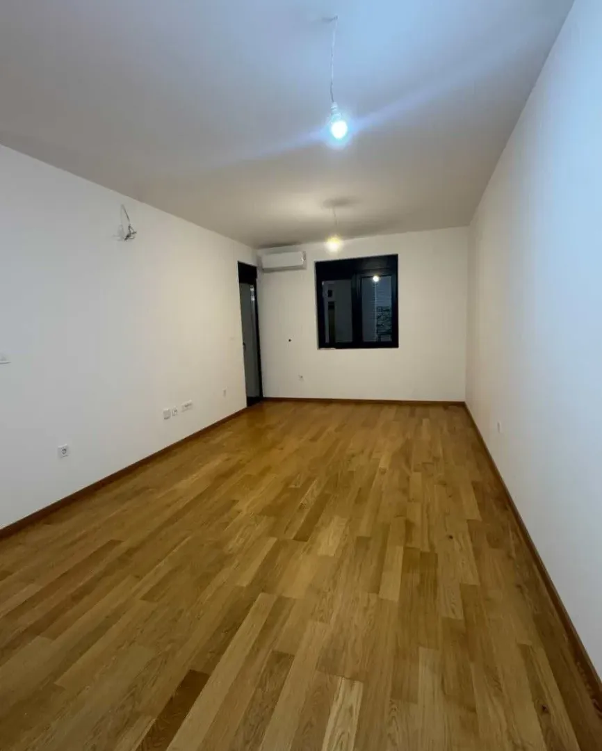 Izdavanje, jednosoban stan, 46m², City Kvart, Podgorica