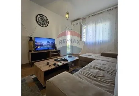 Izdavanje, jednosoban stan, 48m², City Kvart, Podgorica - image 7