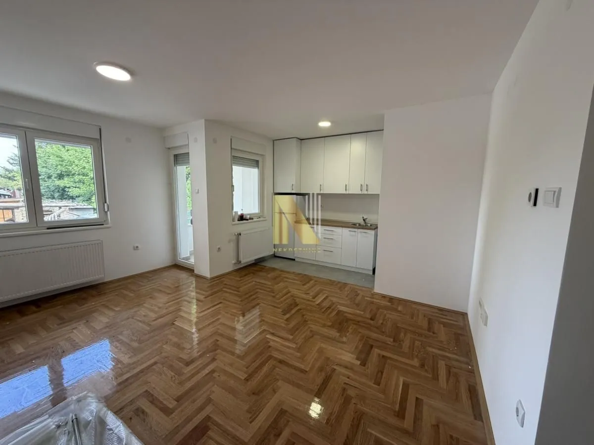 Prodaja, dvosoban stan, 44m², Bulevar Evrope, Novi Sad Sve Podlokacije