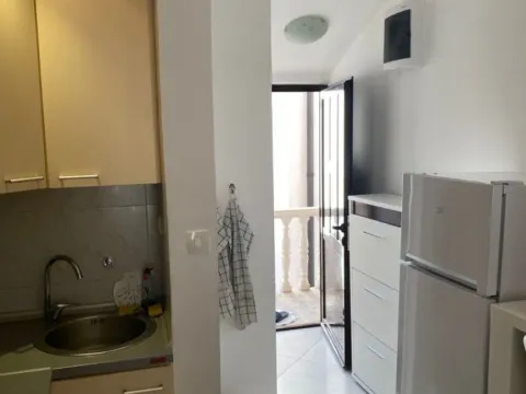 Izdavanje, dvosoban stan, 68m², Velji Vinogradi, Budva - image 3