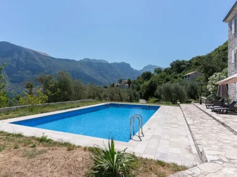 Sale, house, 800m², Prčanj, Kotor - image 13