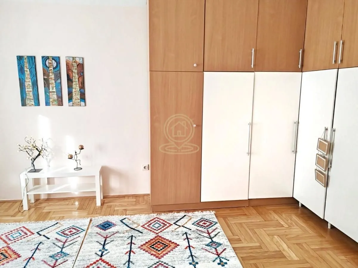 Rent, two bedroom apartment, 52m², Stari Grad, Beograd