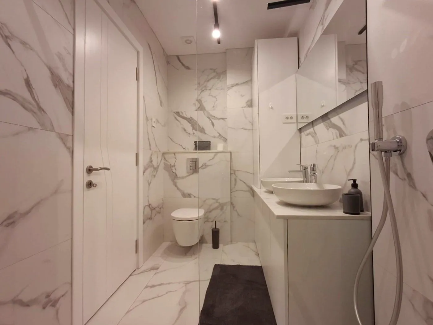 Izdavanje, jednosoban stan, 56m², Stara Varoš, Podgorica
