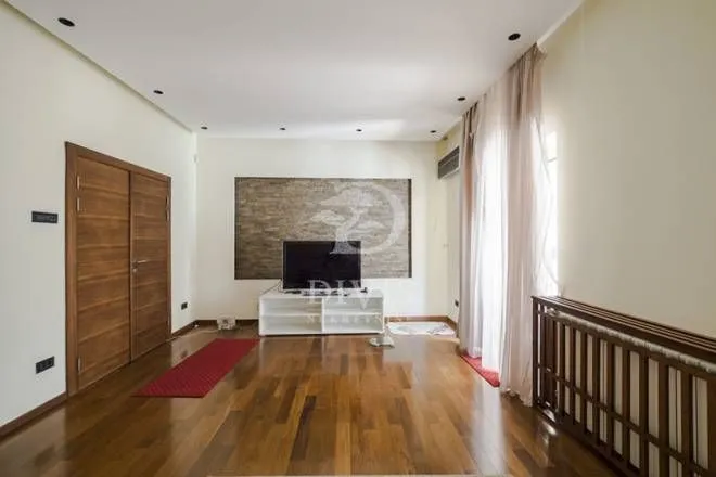Sale, house, 274m², Partizanov Stadion, Beograd