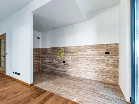 Prodaja, trosoban stan, 103m², Kruševac, Podgorica - image 8