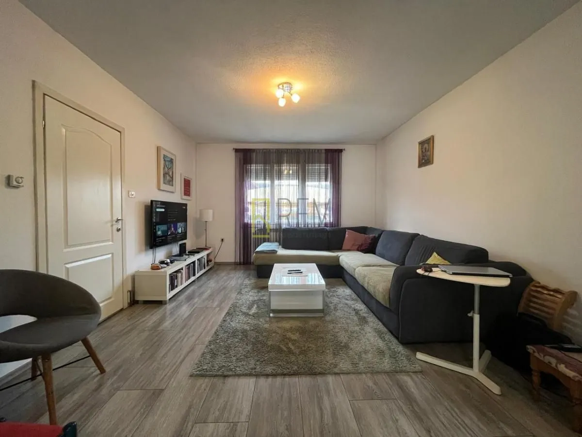 Sale, house, 183m², Tološi, Podgorica