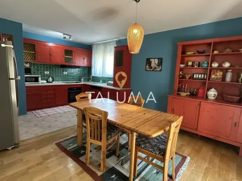 Rent, house, 200m², Tološi, Podgorica - image 7