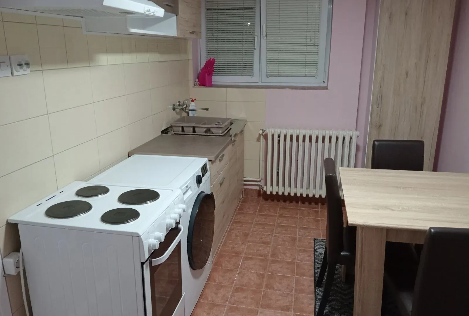 Izdavanje, dvosoban stan, 36m², Sajmište, Novi Sad