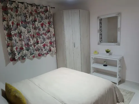 Izdavanje, kuća, 140m², Radanovići, Kotor - image 11