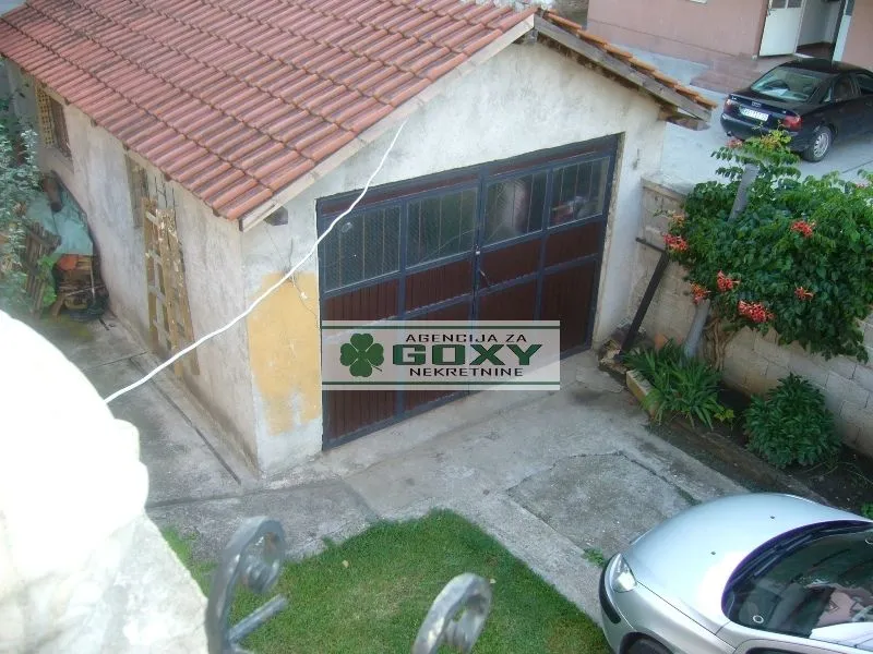 Prodaja, kuća, 270m², Altina, Beograd