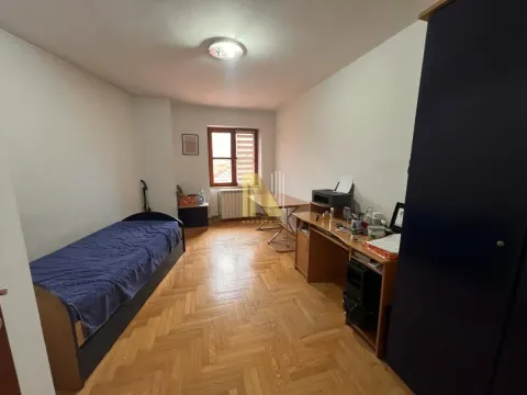 Izdavanje, poslovni prostor, 240m², Sajmište, Novi Sad - image 7