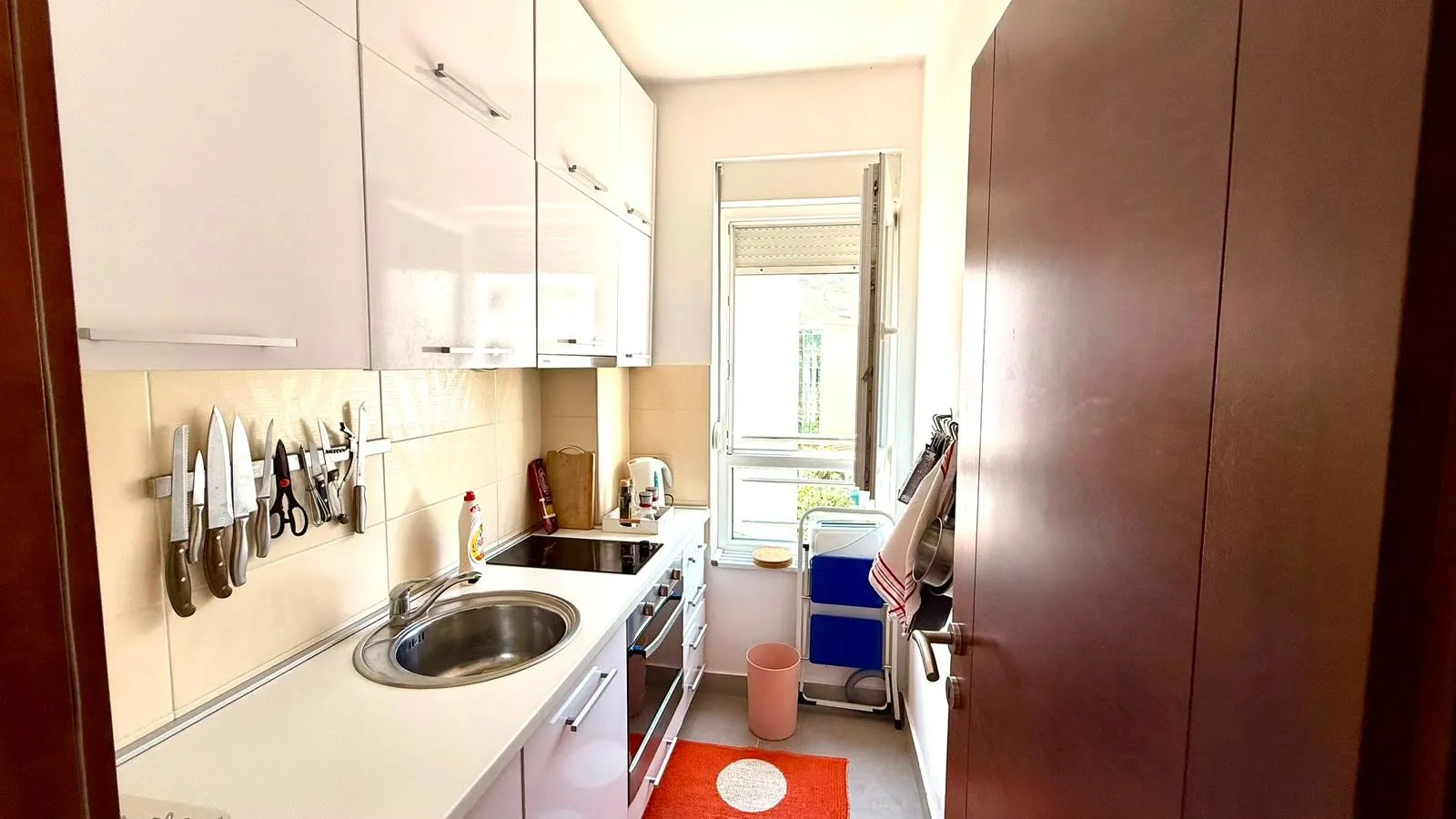 Rent, one bedroom apartment, 45m², Centar, Budva