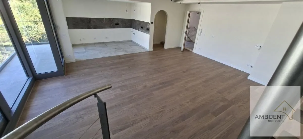 Sale, three bedroom apartment, 133m², Autokomanda, Voždovac Sve Podlokacije
