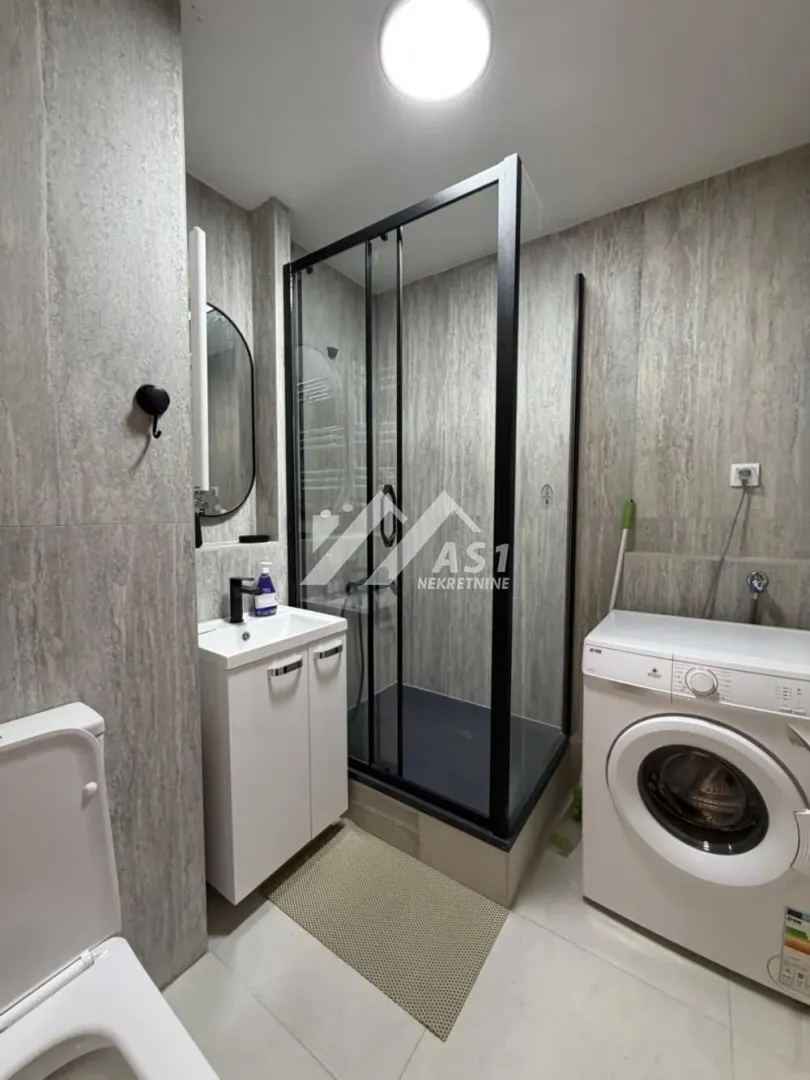 Izdavanje, dvosoban stan, 53m², Sajam, Novi Sad Sve Podlokacije